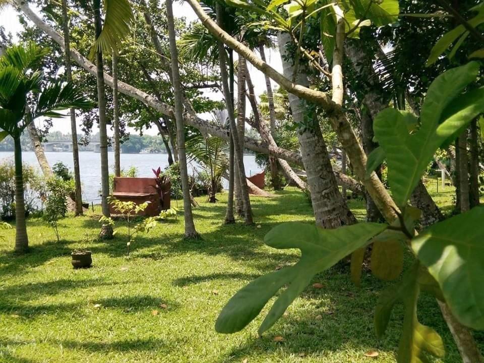 Ashtamudi Villa Kollam Luaran gambar